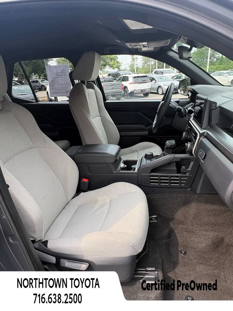 Used 2025 Toyota 4Runner SR5 AWD/4WD image 16
