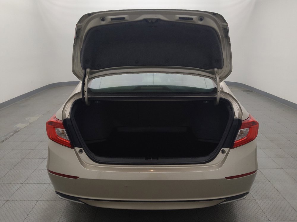 Used 2020 Honda Accord EX image 29