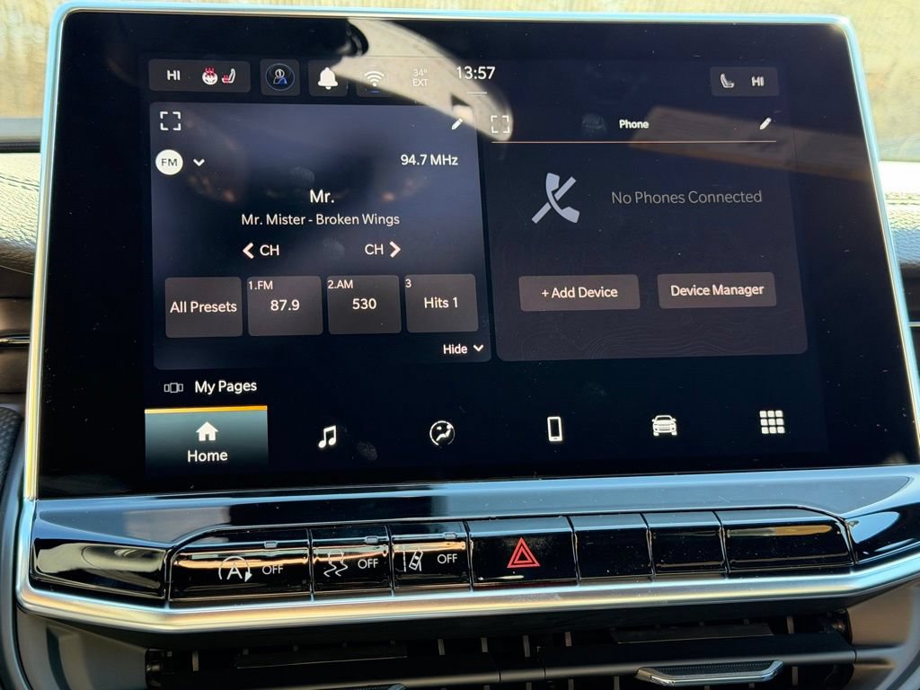 New 2026 Jeep Compass Latitude w/ Sun and Sound Group AWD/4WD image 19