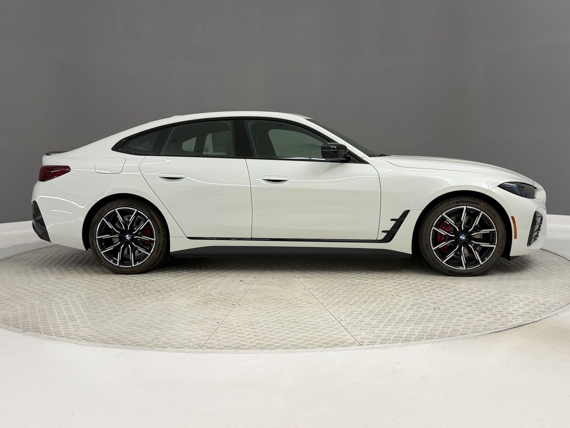 New 2026 BMW i4 eDrive40 w/ M Sport Package RWD image 8