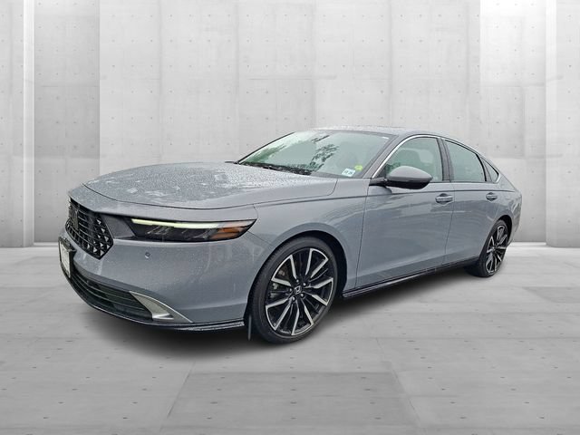 Used 2023 Honda Accord Touring image 3