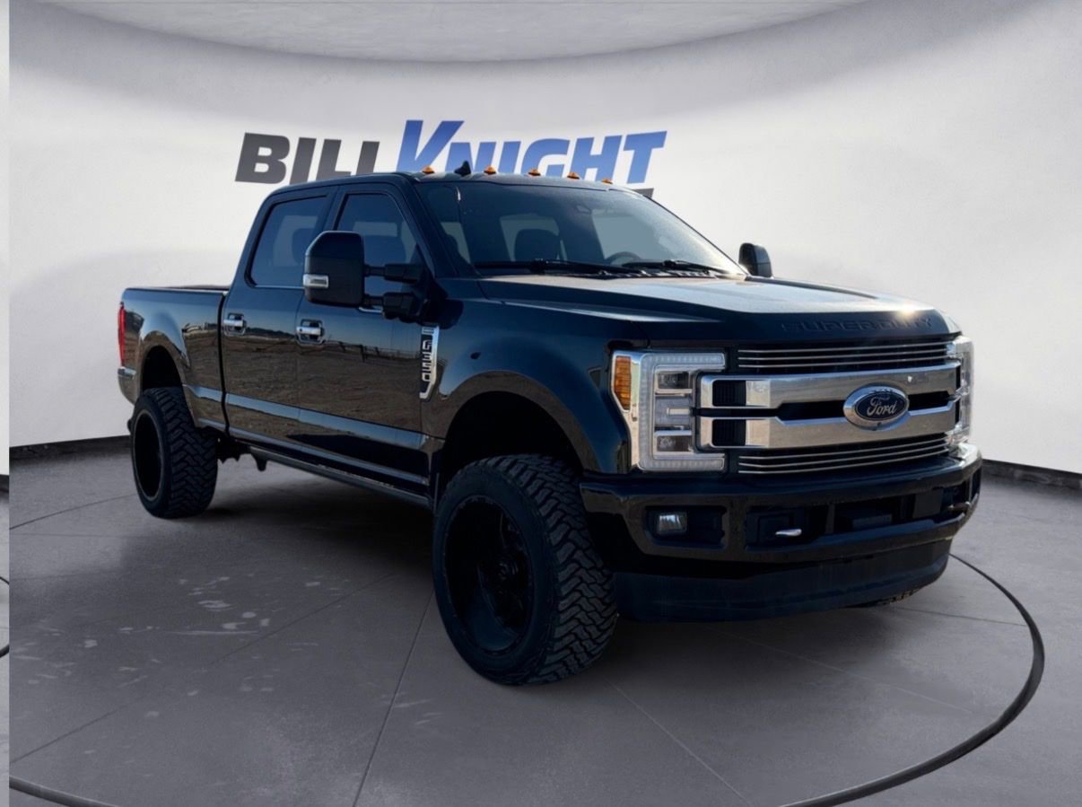 Used 2019 Ford F350 Limited image 1