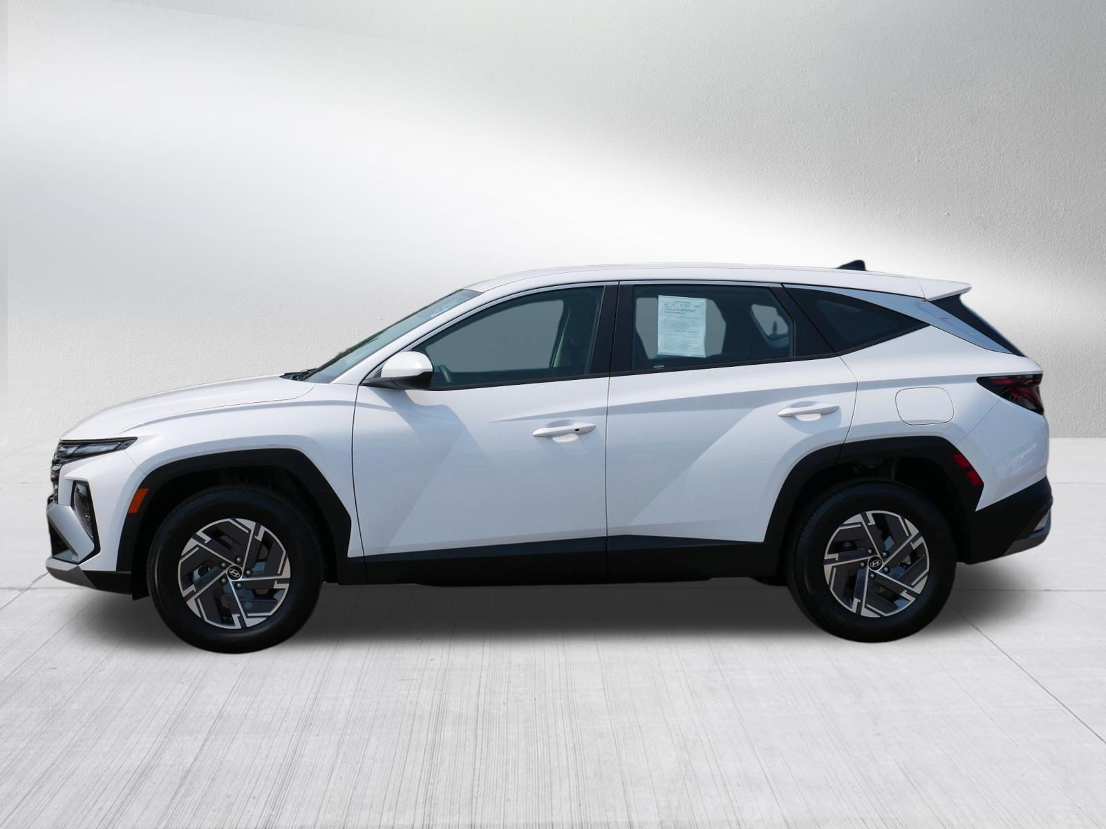 Certified 2026 Hyundai Tucson Blue SE AWD/4WD image 4