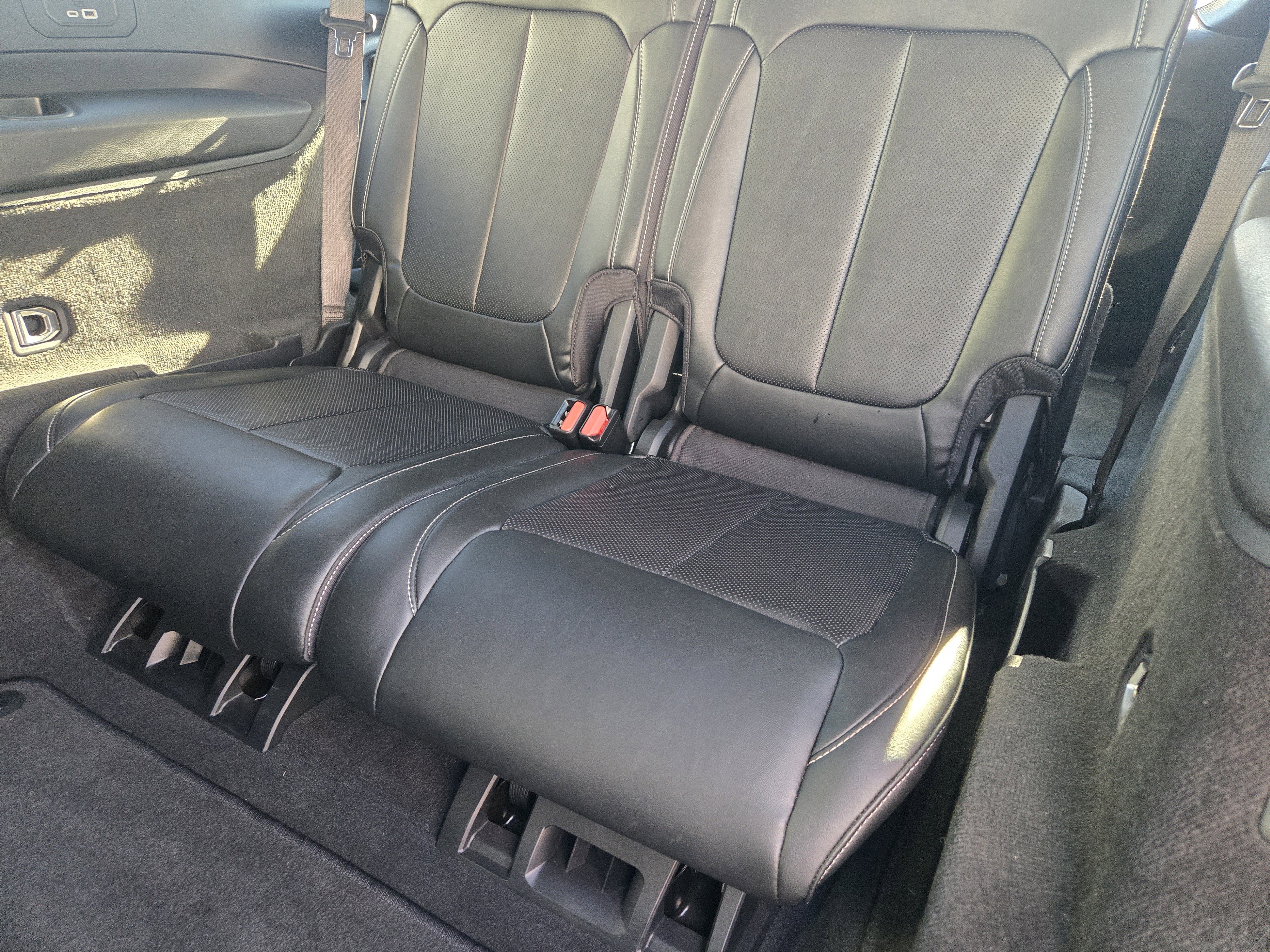 Used 2023 Jeep Grand Cherokee L Overland image 34