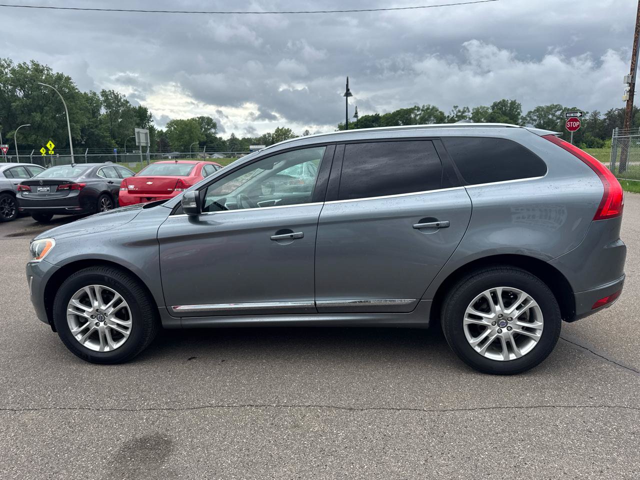 Used 2016 Volvo XC60 T5 Premier w/ Climate Package AWD/4WD image 8