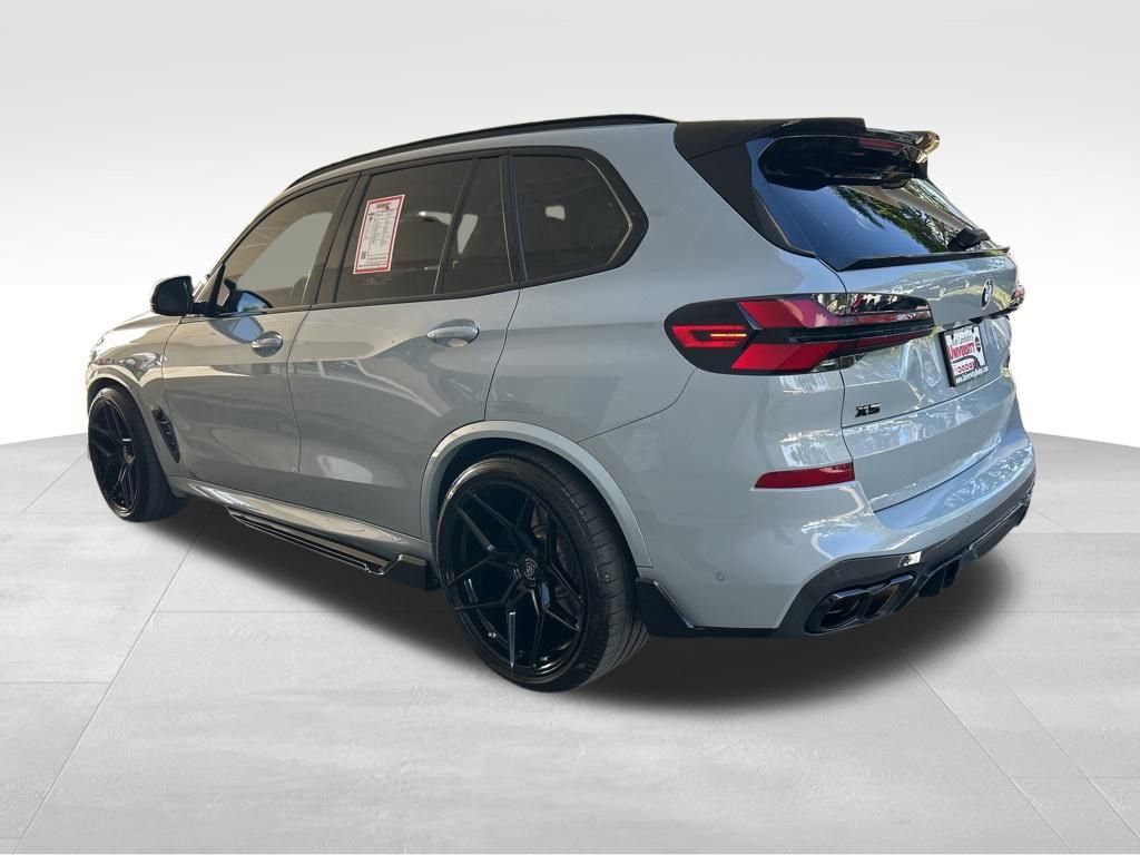 Used 2024 BMW X5 xDrive40i w/ M Sport Package image 4