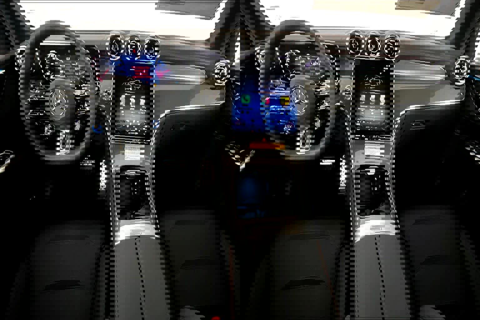 New 2026 Mercedes-Benz GLC 43 AMG 4MATIC image 8