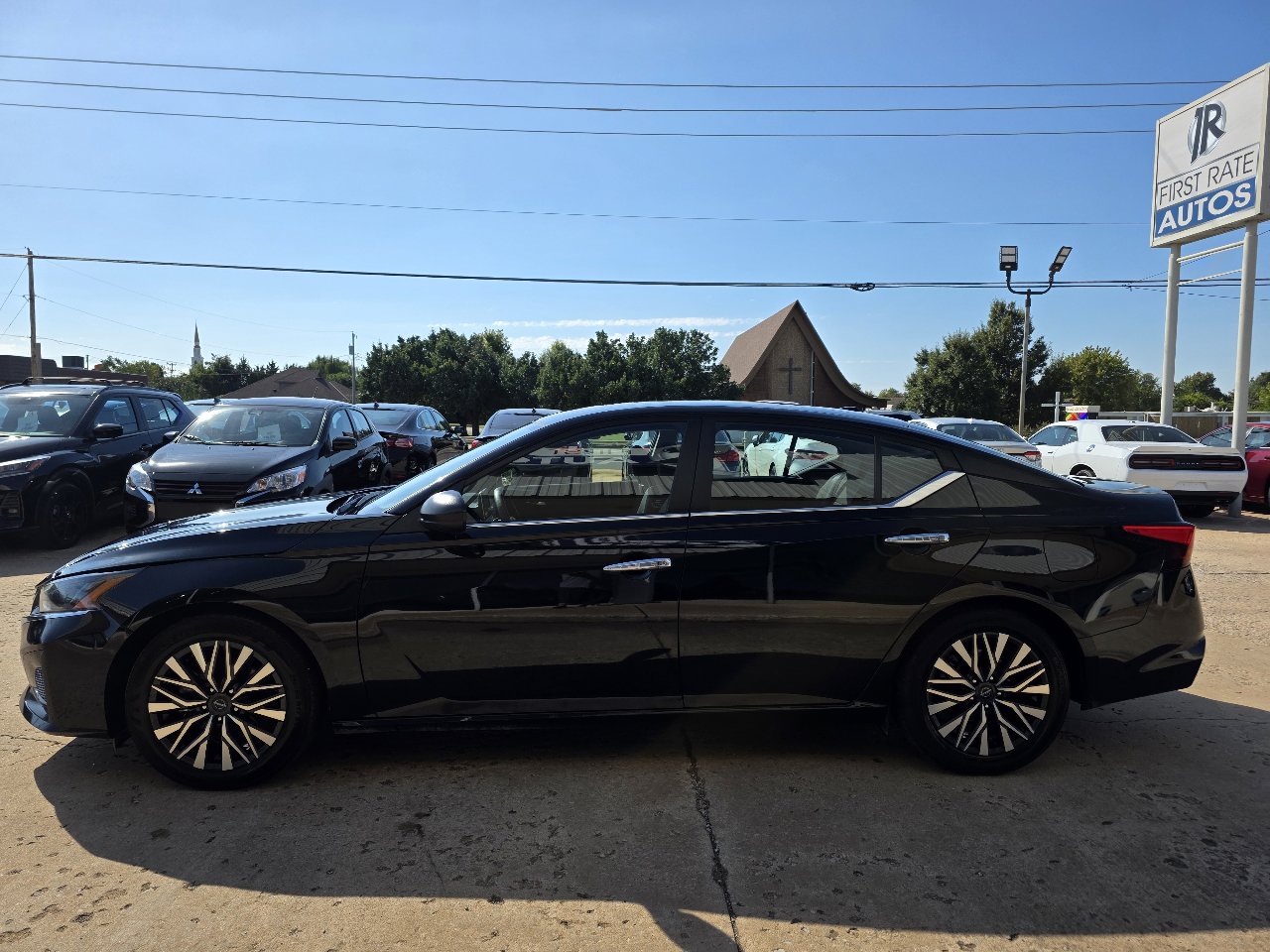 Used 2024 Nissan Altima 2.5 SV image 4