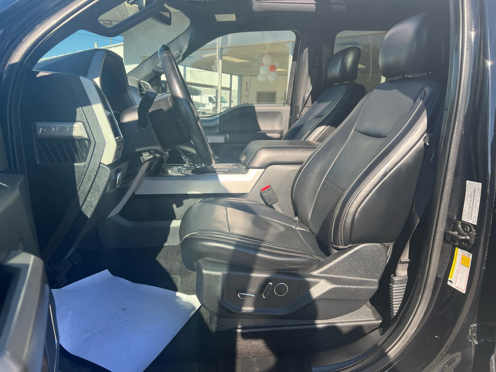 Used 2017 Ford F150 Lariat image 22