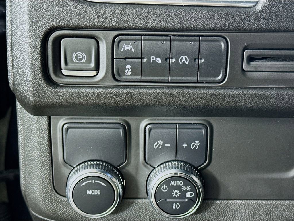 Used 2023 GMC Yukon SLT image 10