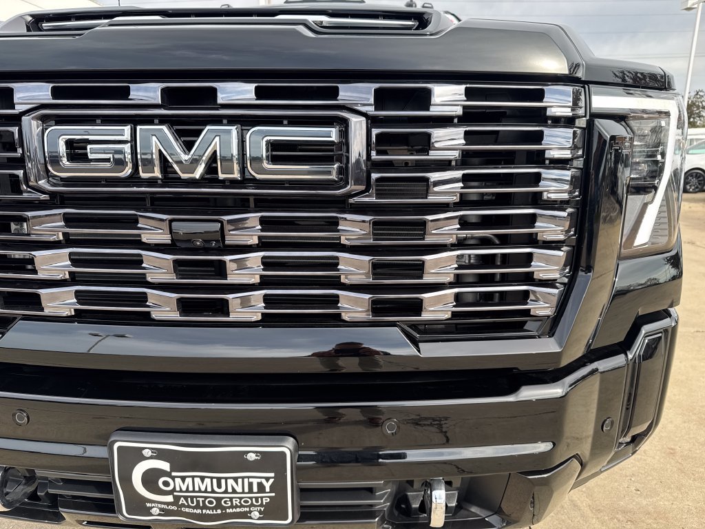 New 2026 GMC Sierra 2500 Denali Ultimate AWD/4WD image 3