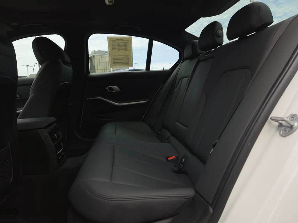 Used 2019 BMW 330i Sedan RWD image 9