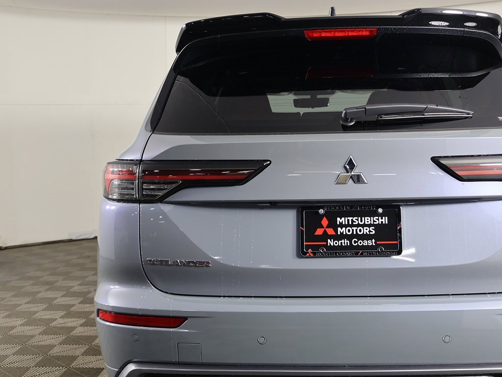 New 2026 Mitsubishi Outlander SEL image 18