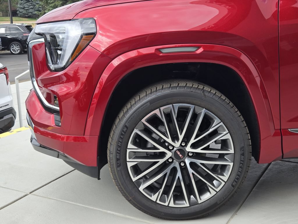New 2026 GMC Terrain Denali w/ LPO, Black Badging Package AWD/4WD image 6
