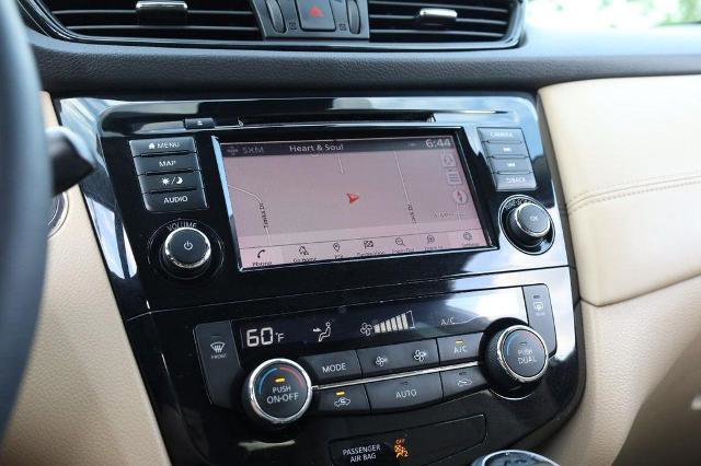 Used 2020 Nissan Rogue SL w/ Premium Package FWD image 14