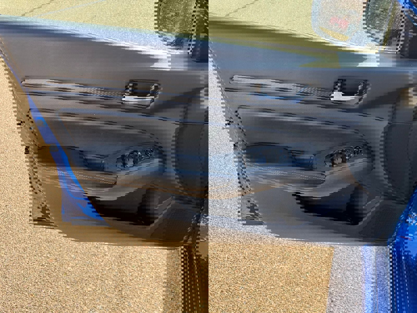 Certified 2025 Nissan Altima 2.5 SV FWD image 15