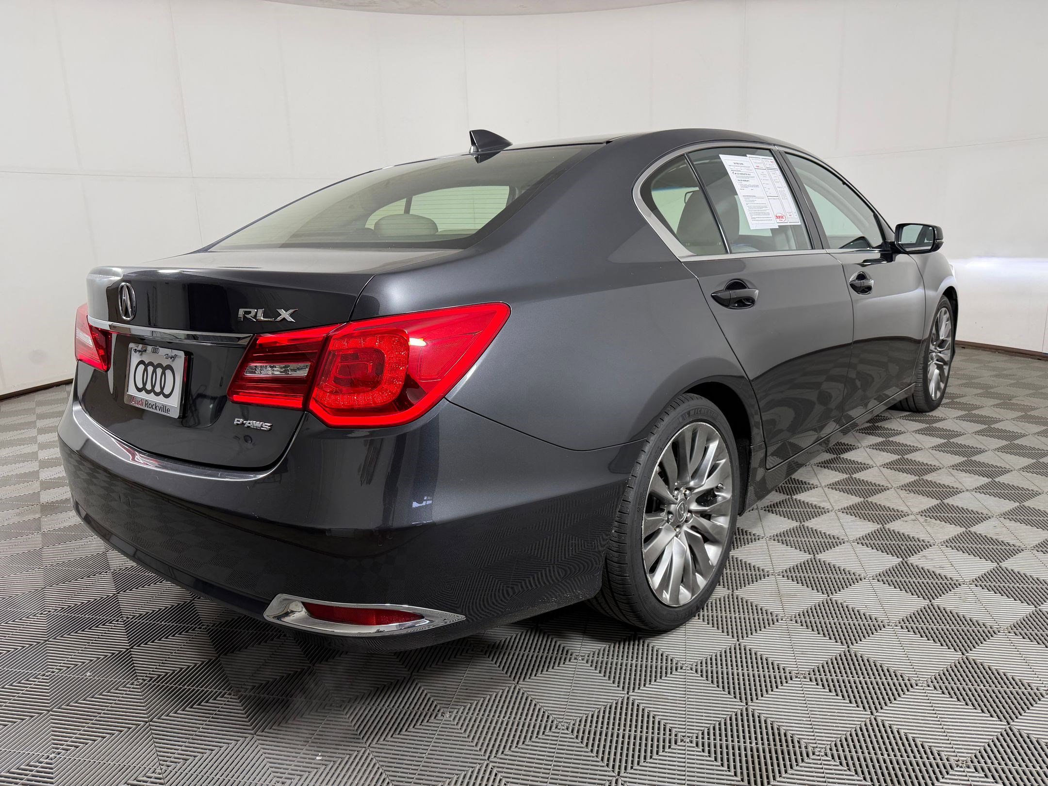 Used 2016 Acura RLX w/ Technology Package FWD image 9