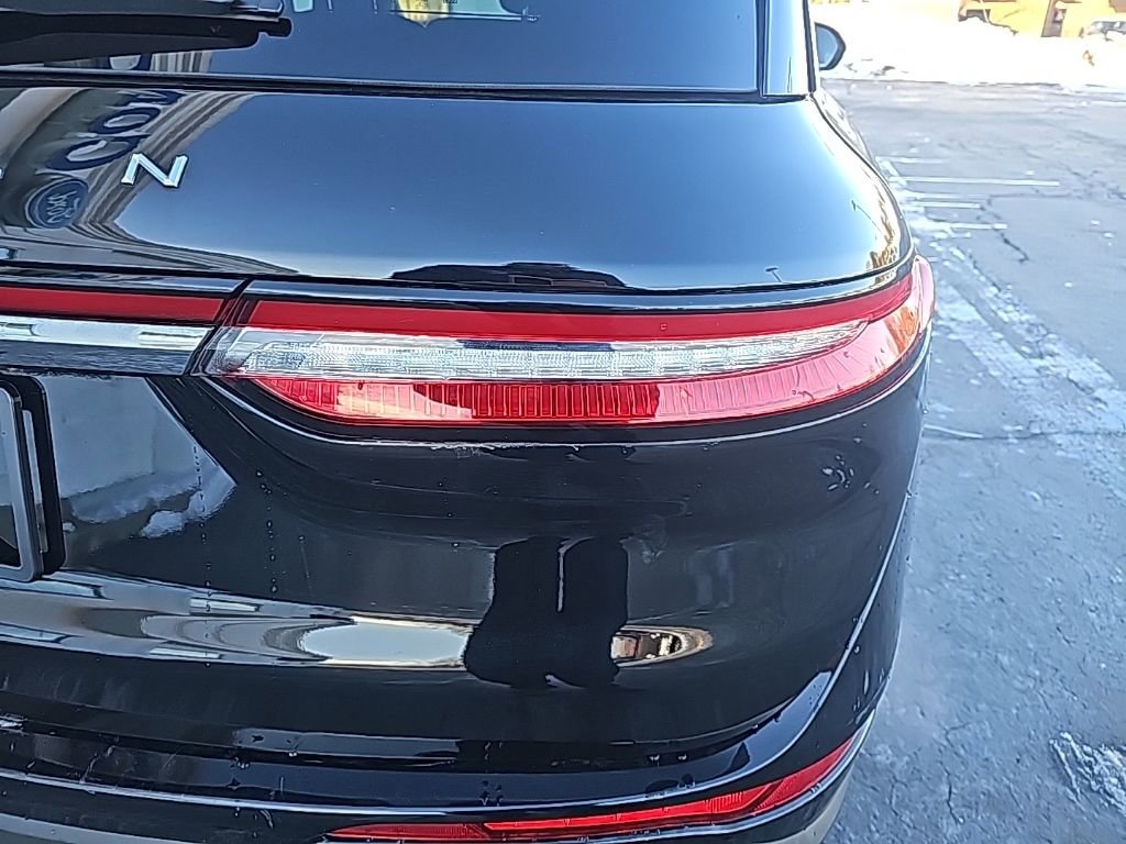 Used 2022 Lincoln Corsair AWD w/ Equipment Group 101A image 6