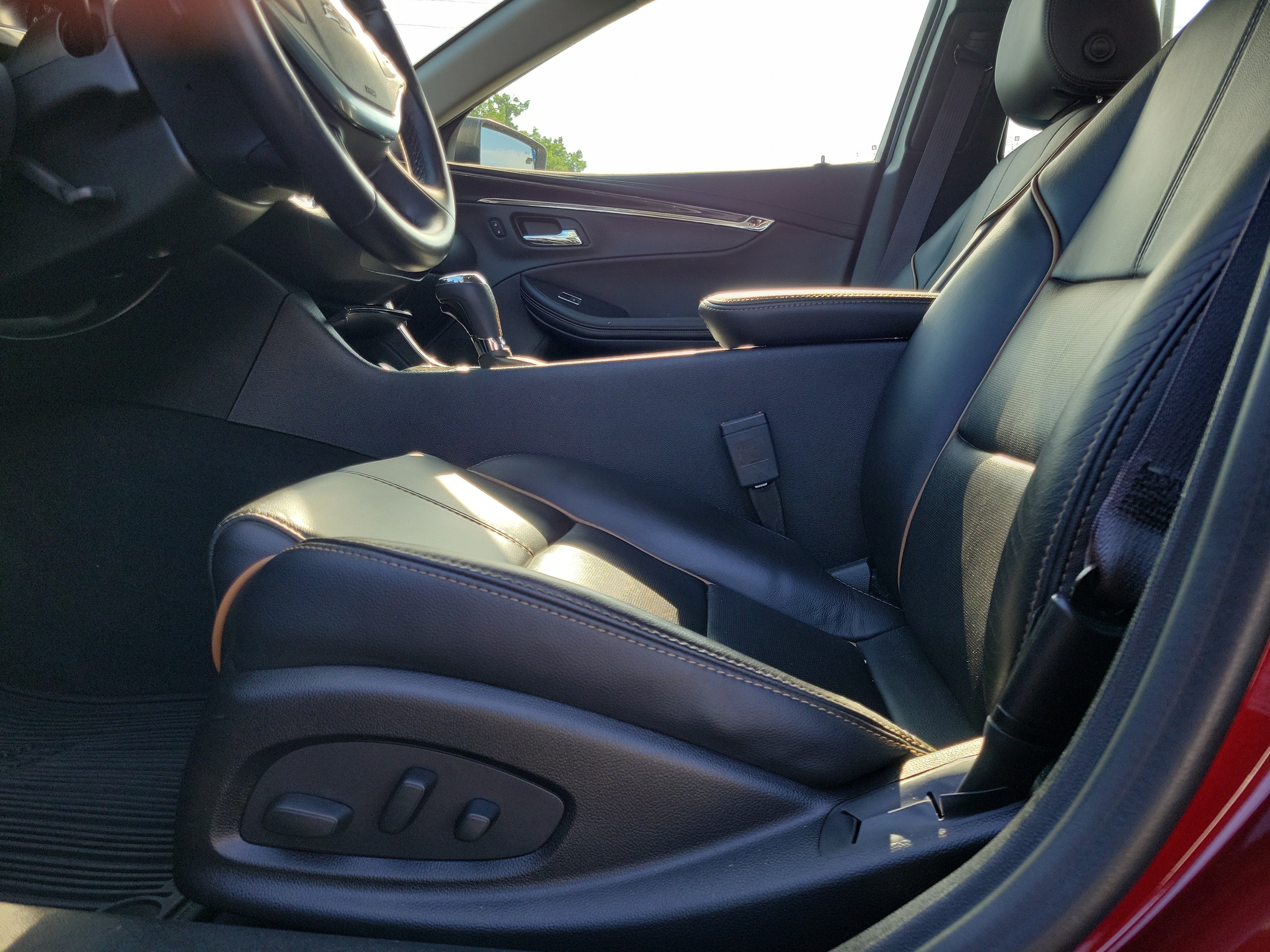 Used 2017 Chevrolet Impala Premier FWD image 16