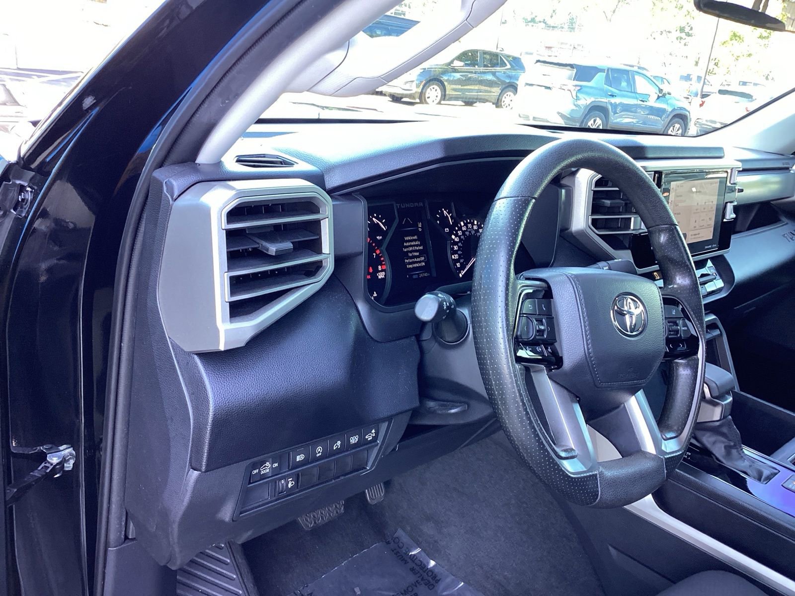 Used 2022 Toyota Tundra SR5 w/ Convenience Package image 10