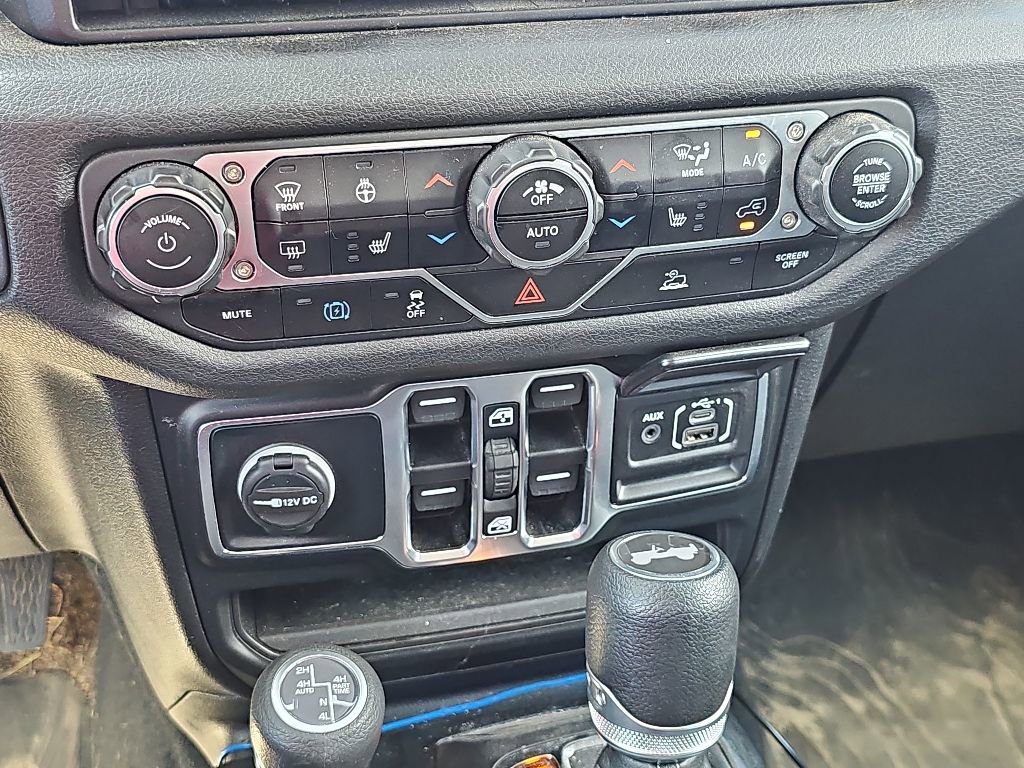 Used 2024 Jeep Wrangler Unlimited w/ Convenience Group AWD/4WD image 11