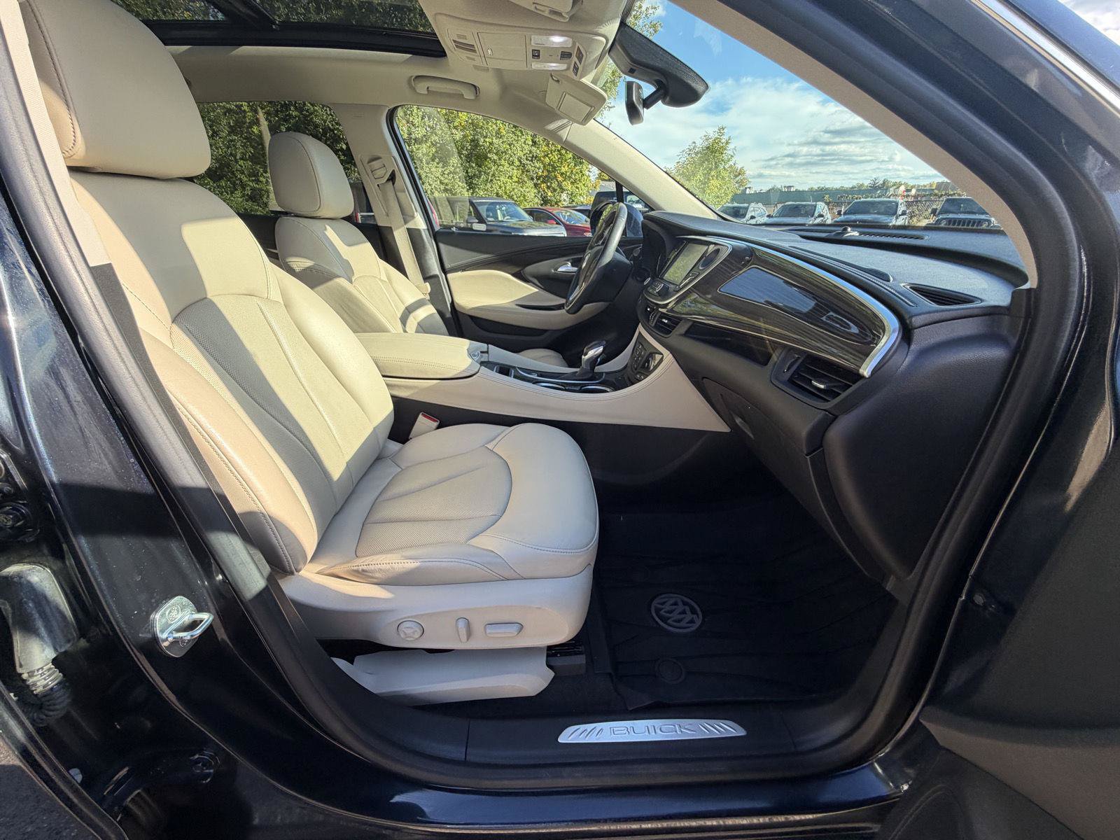Used 2020 Buick Envision Premium w/ Driver Confidence Package AWD/4WD image 33