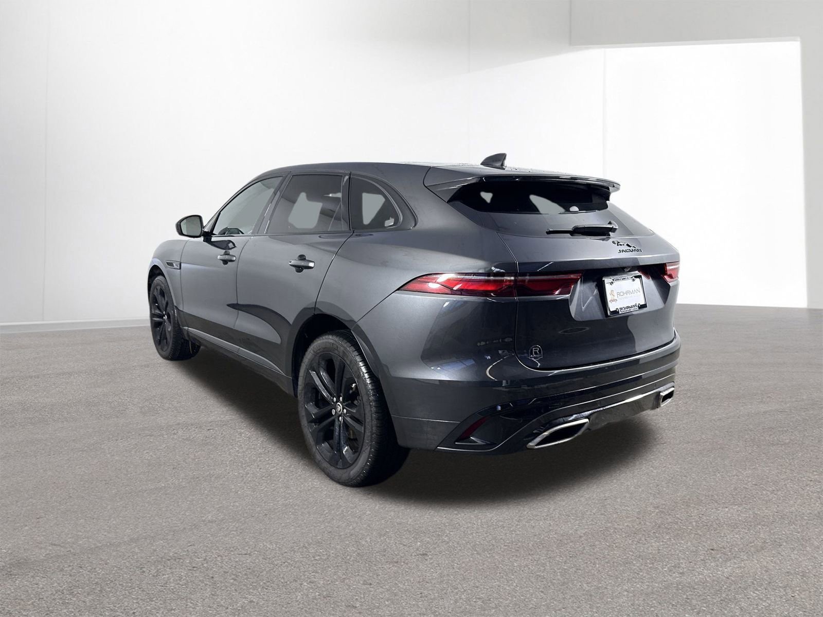 Used 2024 Jaguar F-PACE R-Dynamic S image 30