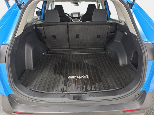 Used 2019 Toyota RAV4 LE w/ All Weather Liner Package AWD/4WD image 31