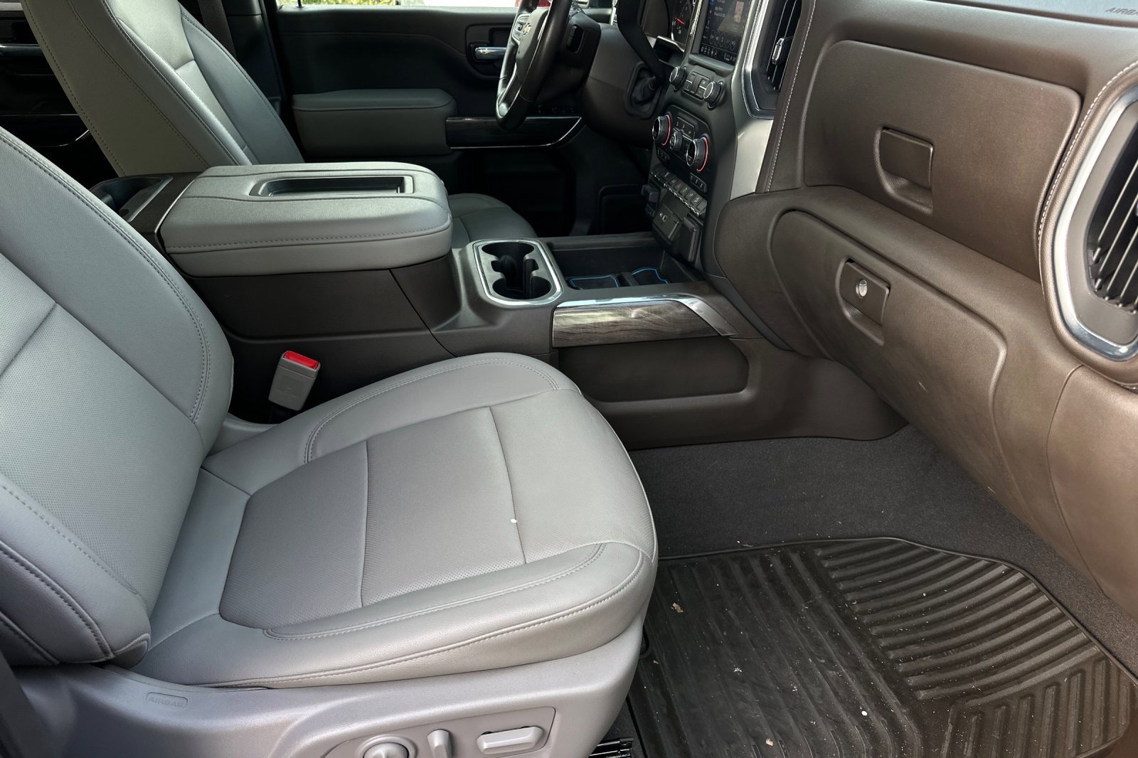 Used 2021 Chevrolet Silverado 2500 LTZ w/ LTZ Convenience Package image 15