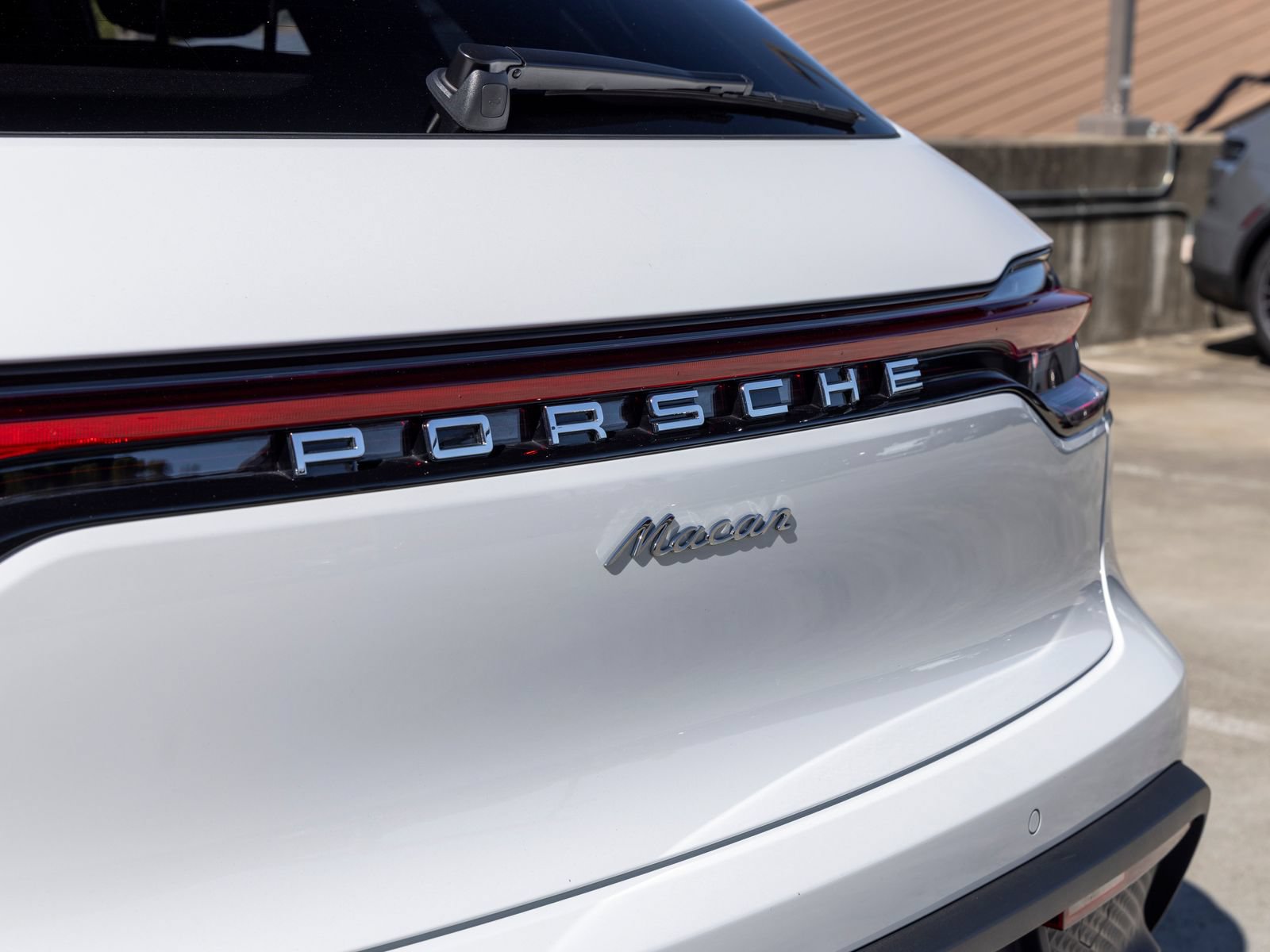 Certified 2026 Porsche Macan AWD/4WD image 23
