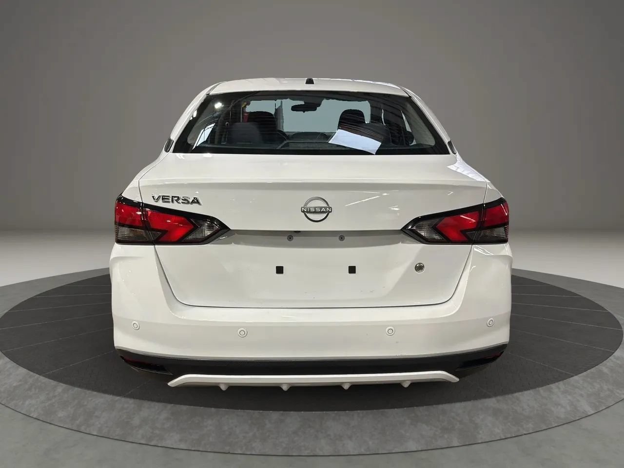 Used 2023 Nissan Versa S FWD image 6