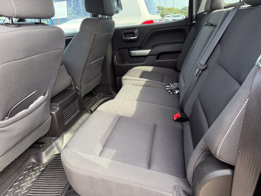 Used 2018 Chevrolet Silverado 1500 LT w/ LT Eassist Package AWD/4WD image 7