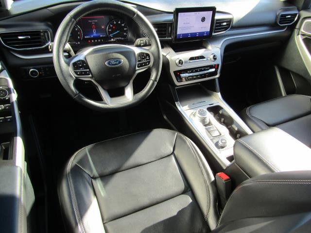 Used 2023 Ford Explorer XLT w/ Equipment Group 202A image 2