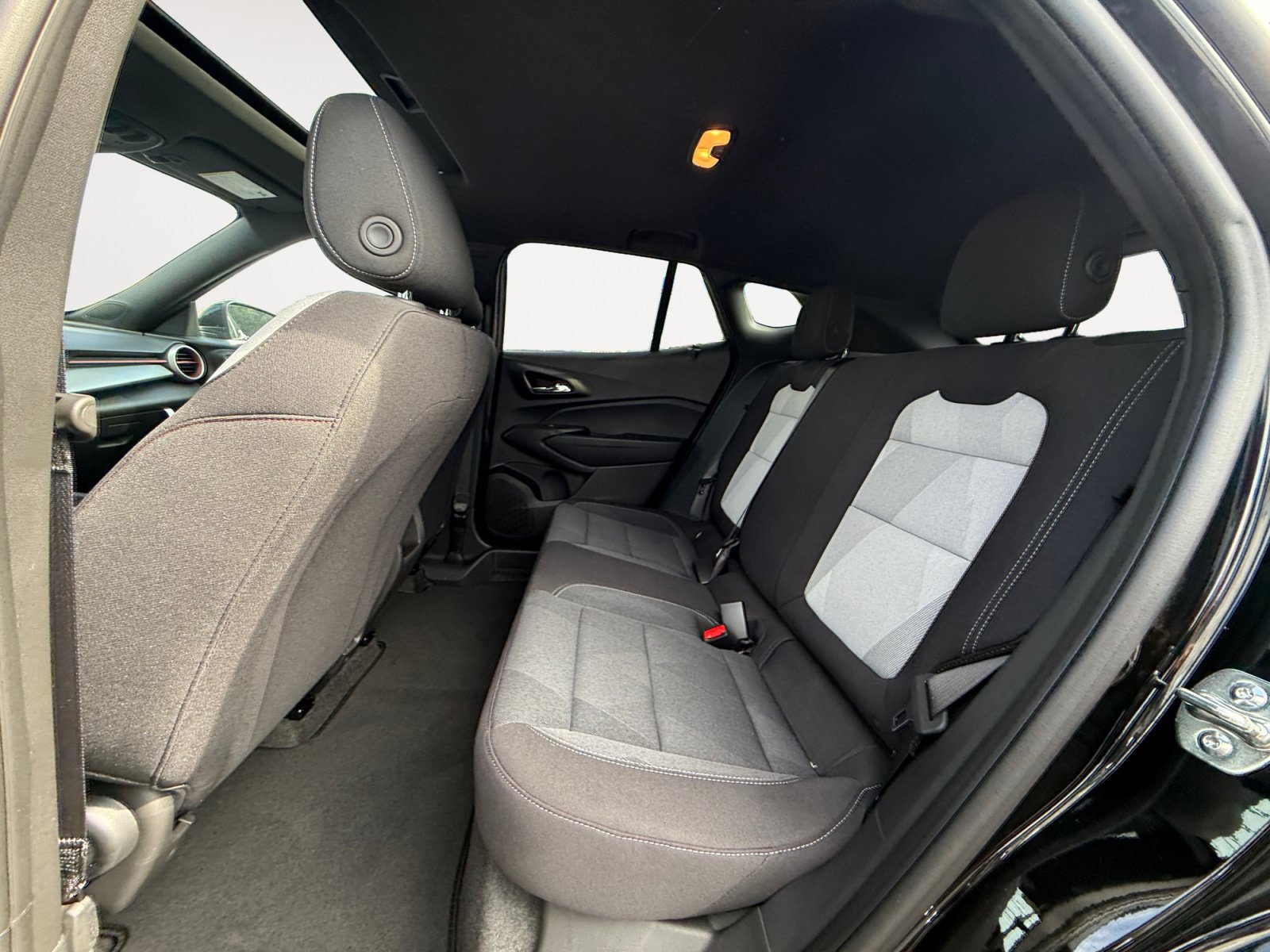 New 2026 Chevrolet Trax RS w/ Sunroof Package FWD image 12