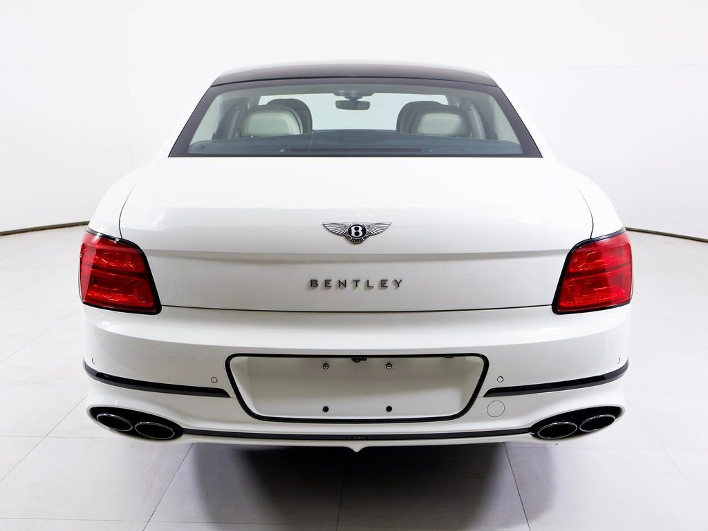 Used 2024 Bentley Flying Spur V8 image 62
