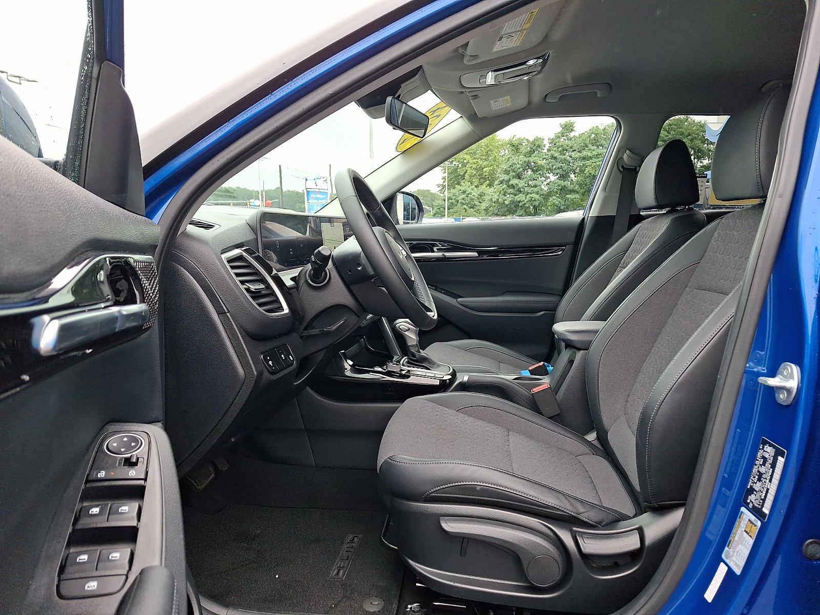 Used 2024 Kia Seltos S AWD/4WD image 14