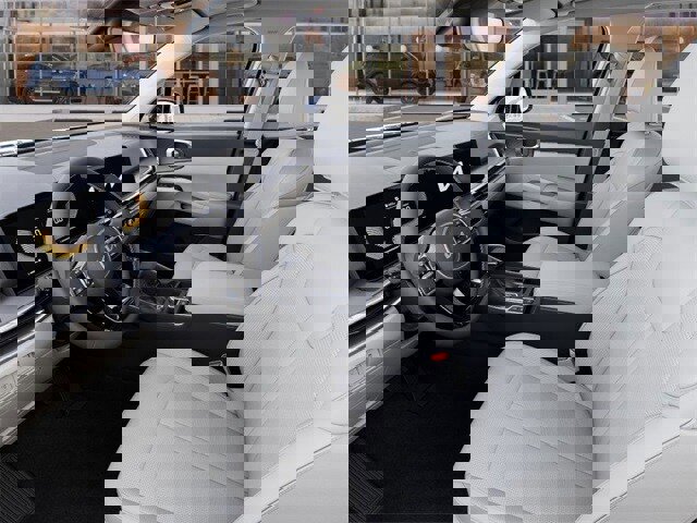 New 2025 Kia Sorento S w/ Panoramic Sunroof Package image 17