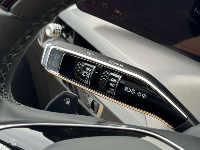 Certified 2026 Cadillac Vistiq Luxury w/ LPO, Floor Liner Package AWD/4WD image 9