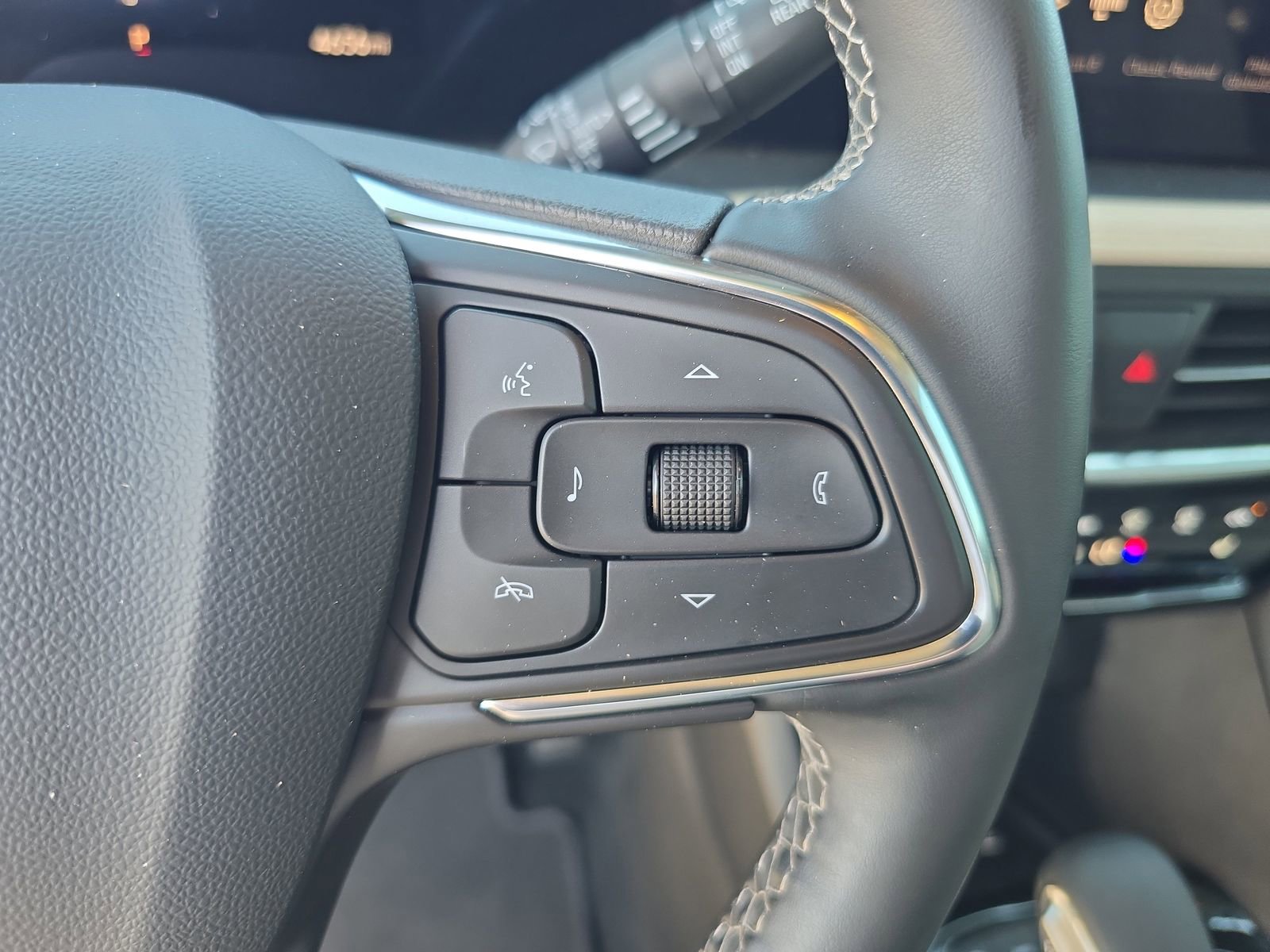 Used 2026 Buick Encore GX Avenir w/ Avenir Technology Package AWD/4WD image 25