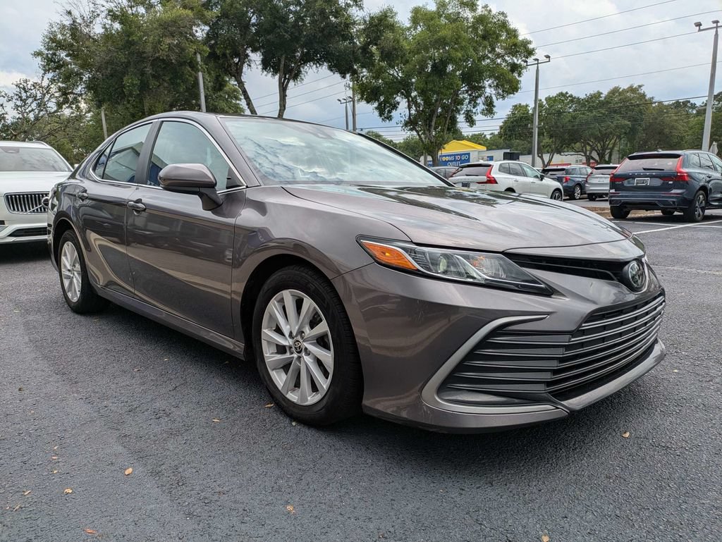 Used 2022 Toyota Camry LE FWD image 8