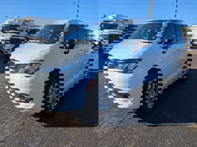 New 2026 Chrysler Voyager LX FWD image 7