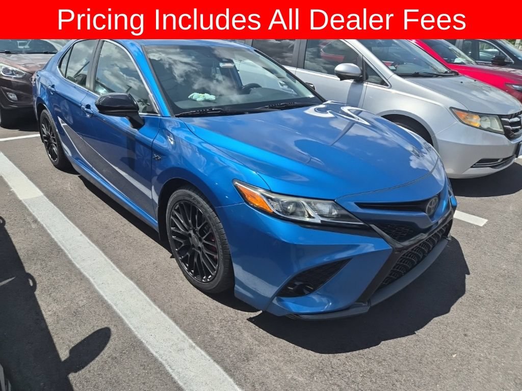 Used 2020 Toyota Camry SE FWD image 3
