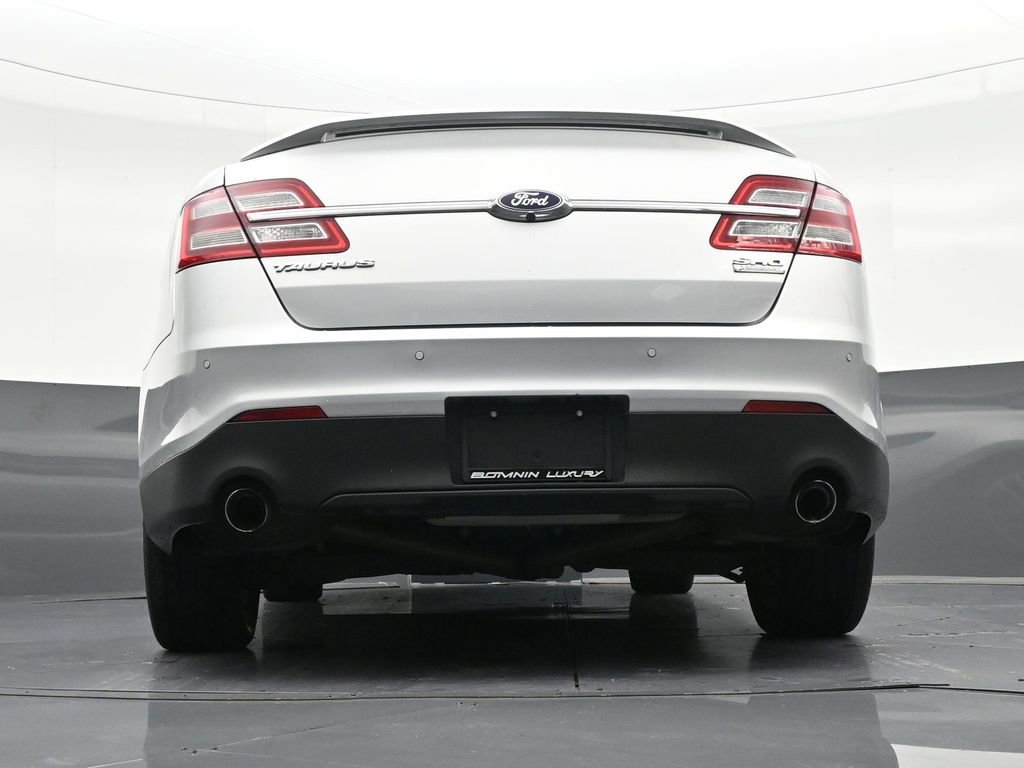 Used 2018 Ford Taurus SHO w/ Driver Assist Package image 25
