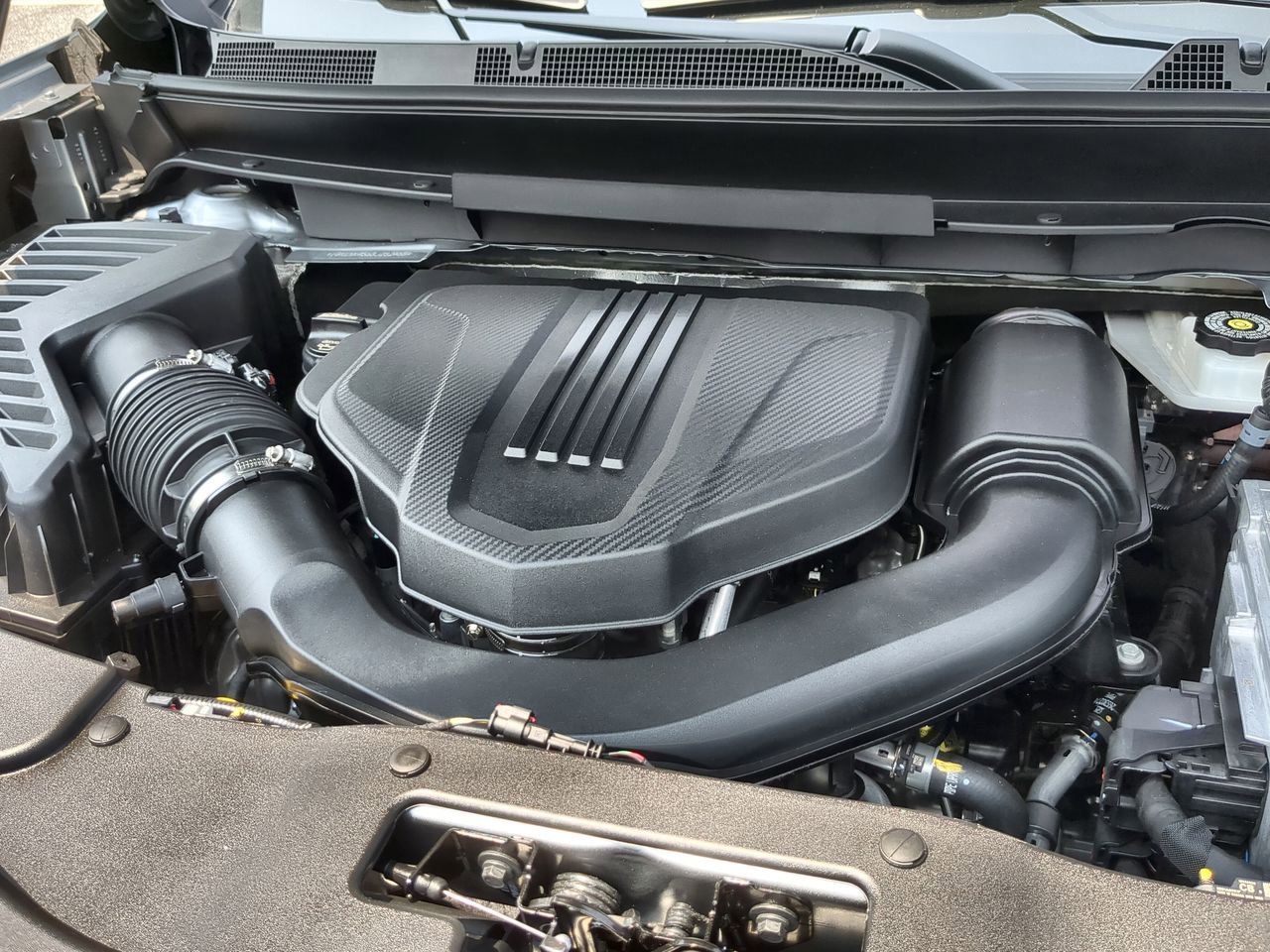 New 2025 GMC Acadia Elevation image 30