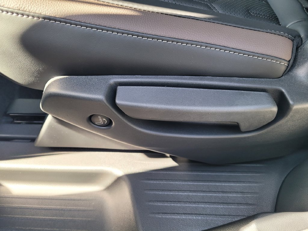 New 2026 Nissan Pathfinder Platinum AWD/4WD image 32