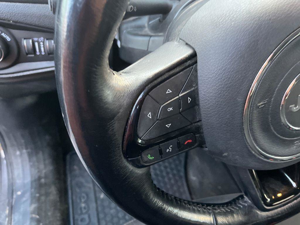 Used 2017 Jeep Renegade Altitude AWD/4WD image 11