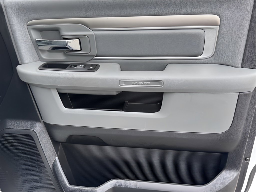 Used 2018 RAM 2500 SLT image 27