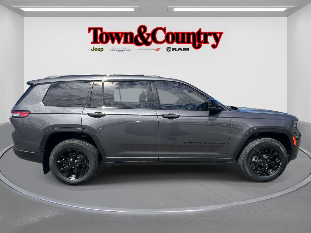 Certified 2025 Jeep Grand Cherokee L Altitude AWD/4WD image 4