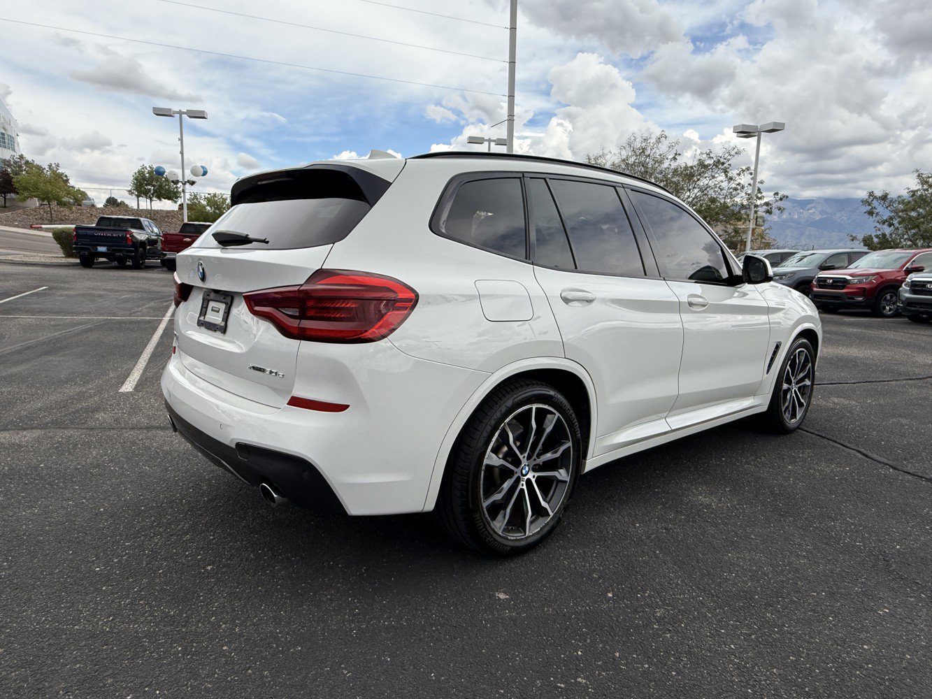 Used 2021 BMW X3 xDrive30e w/ M Sport Package AWD/4WD image 5