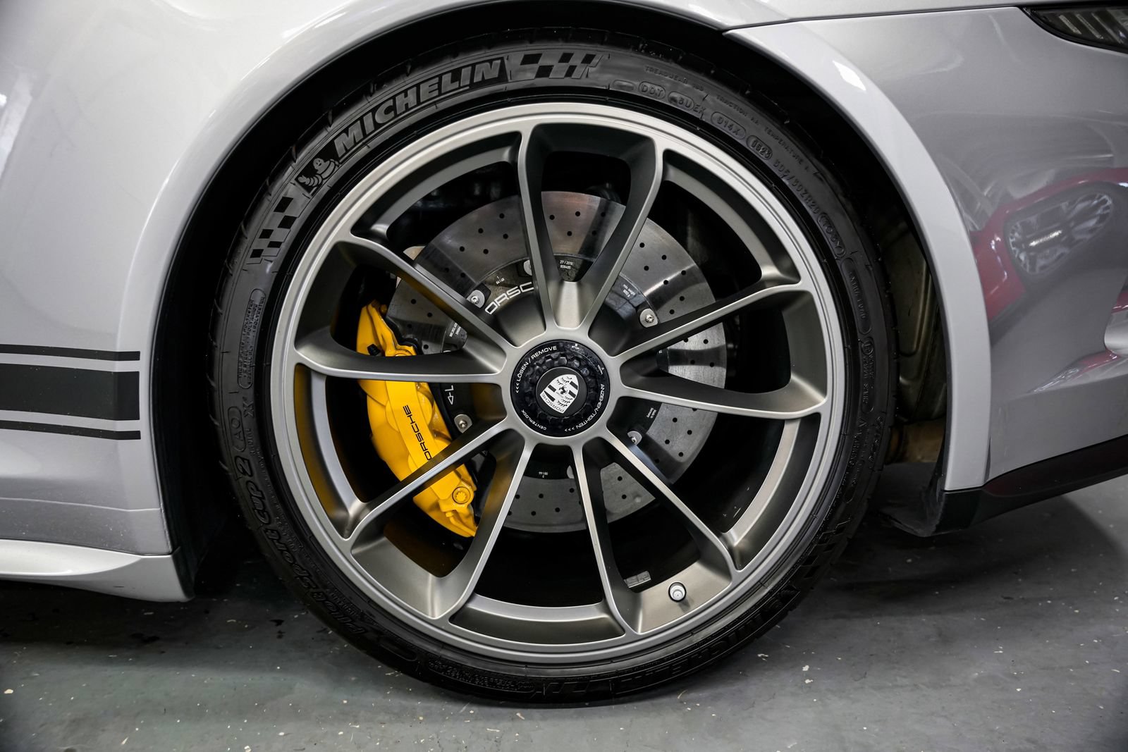 Used 2016 Porsche 911 R RWD image 53